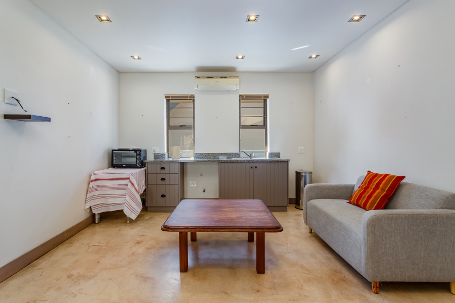 4 Bedroom Property for Sale in Lemoenkloof Western Cape